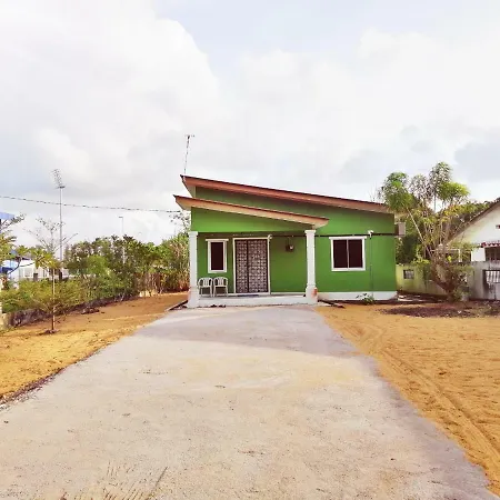 Homestay Bandar Pekan - Musleem Preferred Exterior photo
