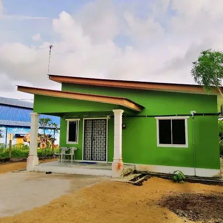 Homestay Bandar Pekan - Musleem Preferred Exterior photo